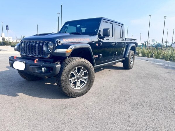 Jeep Gladiator 3.6 Mojave 4X4 At 2024